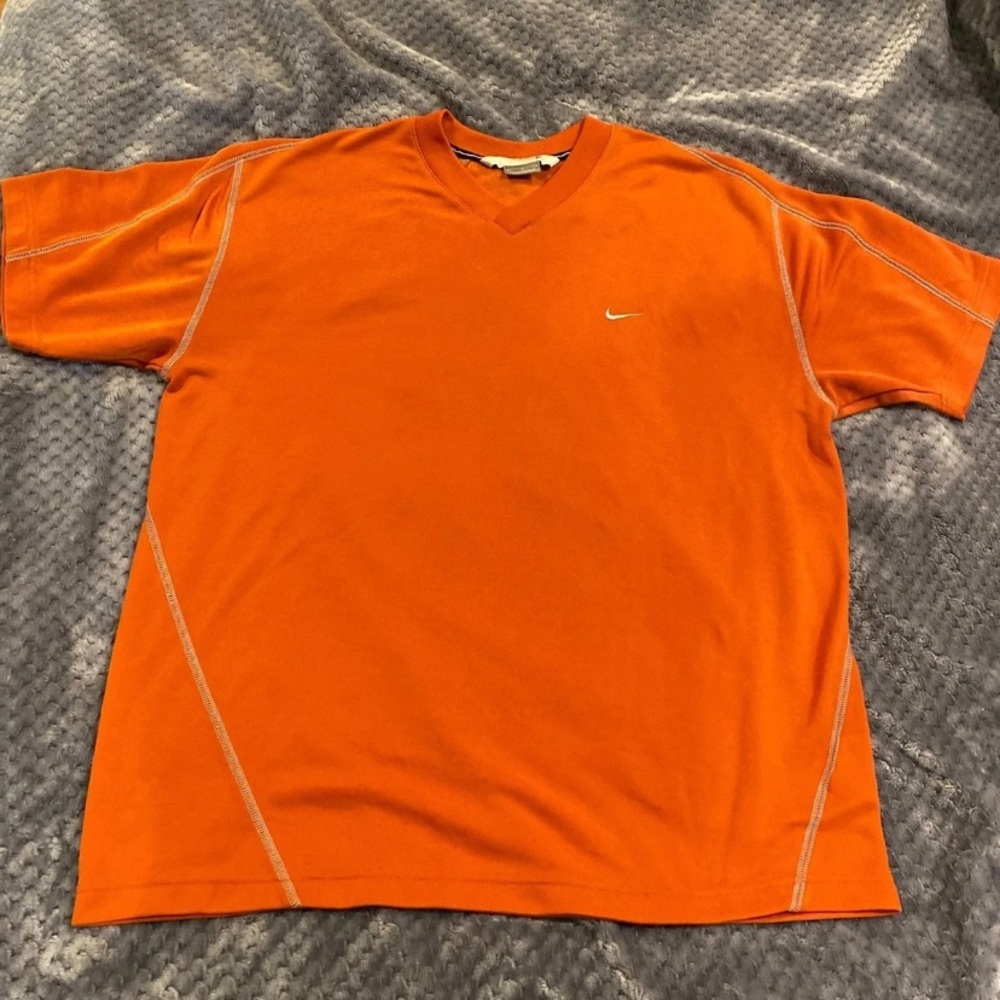 GC Mens orange Nike workout run top SzL